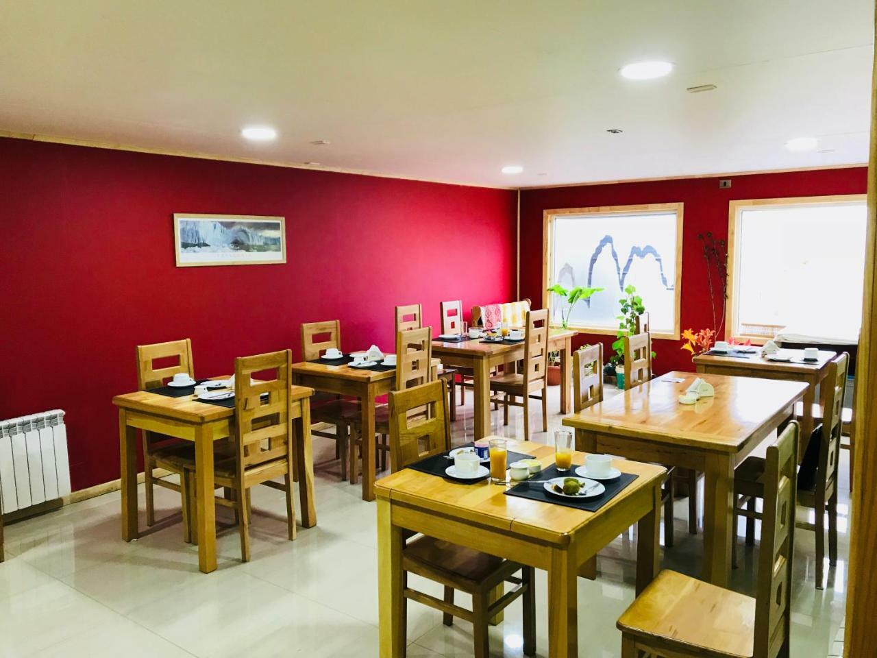 Hostal Andes Patagonicos Puerto Natales Exteriör bild